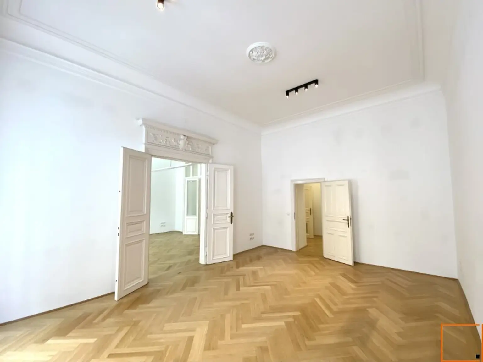 Repräsentatives Altbaubüro bei Schottentor und Votivkirche
