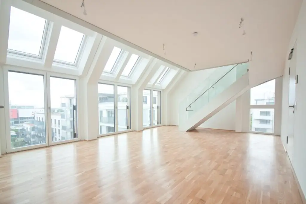 Erstbezug Open Space Büro & 2-Zimmer-Wohnung mit separatem Zugang