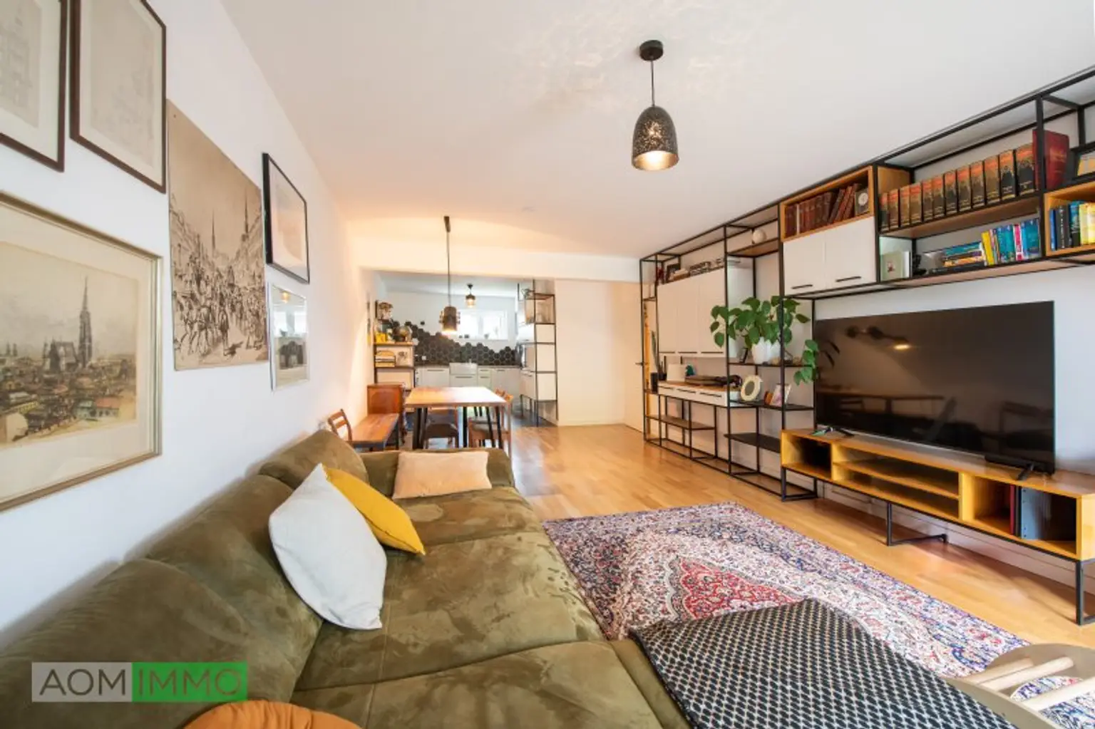 Neuwertige Gartenwohnung mit Terrasse & 2 Tiefgaragenplätzen – Wohnen im Grünen, nahe Wien
