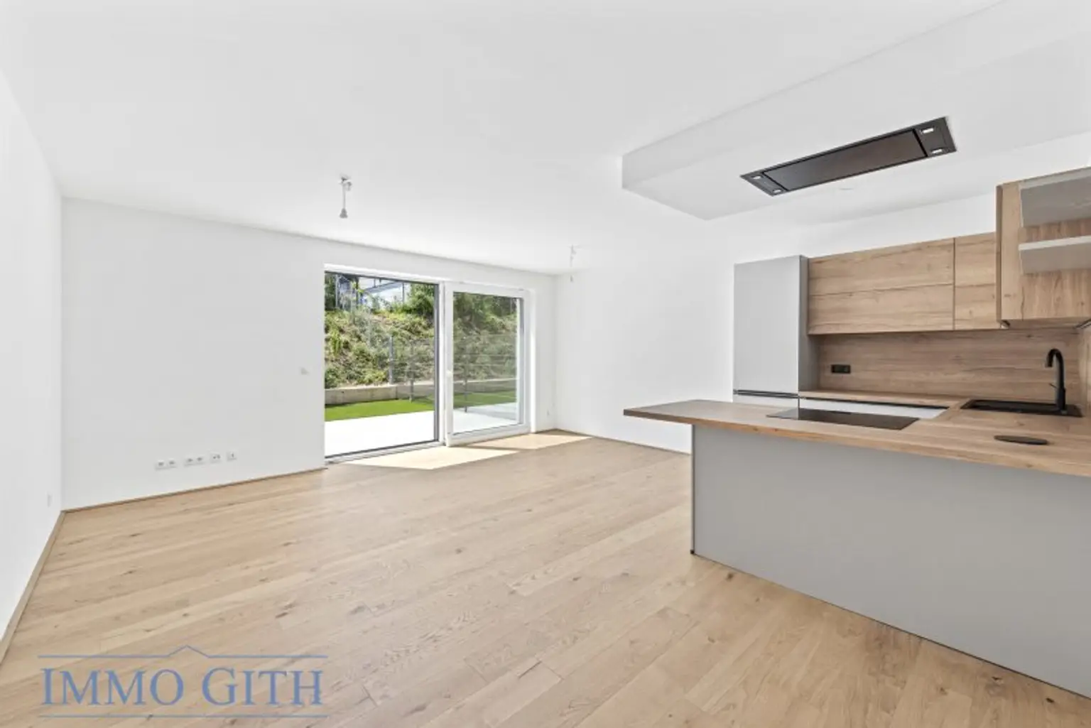 EXKLUSIVES TOWNHOUSE MIT GARTEN, PV-ANLAGE & DESIGNAUSSTATTUNG ZU KAUFEN – WIEN DIREKT VOR DER TÜR