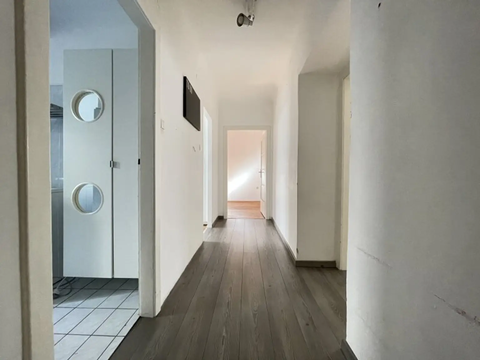 Charmante 4-Zimmer-Wohnung mit vielseitigem Grundriss – ruhig, zentral und mit Gestaltungspotential - PROVISIONSFREI