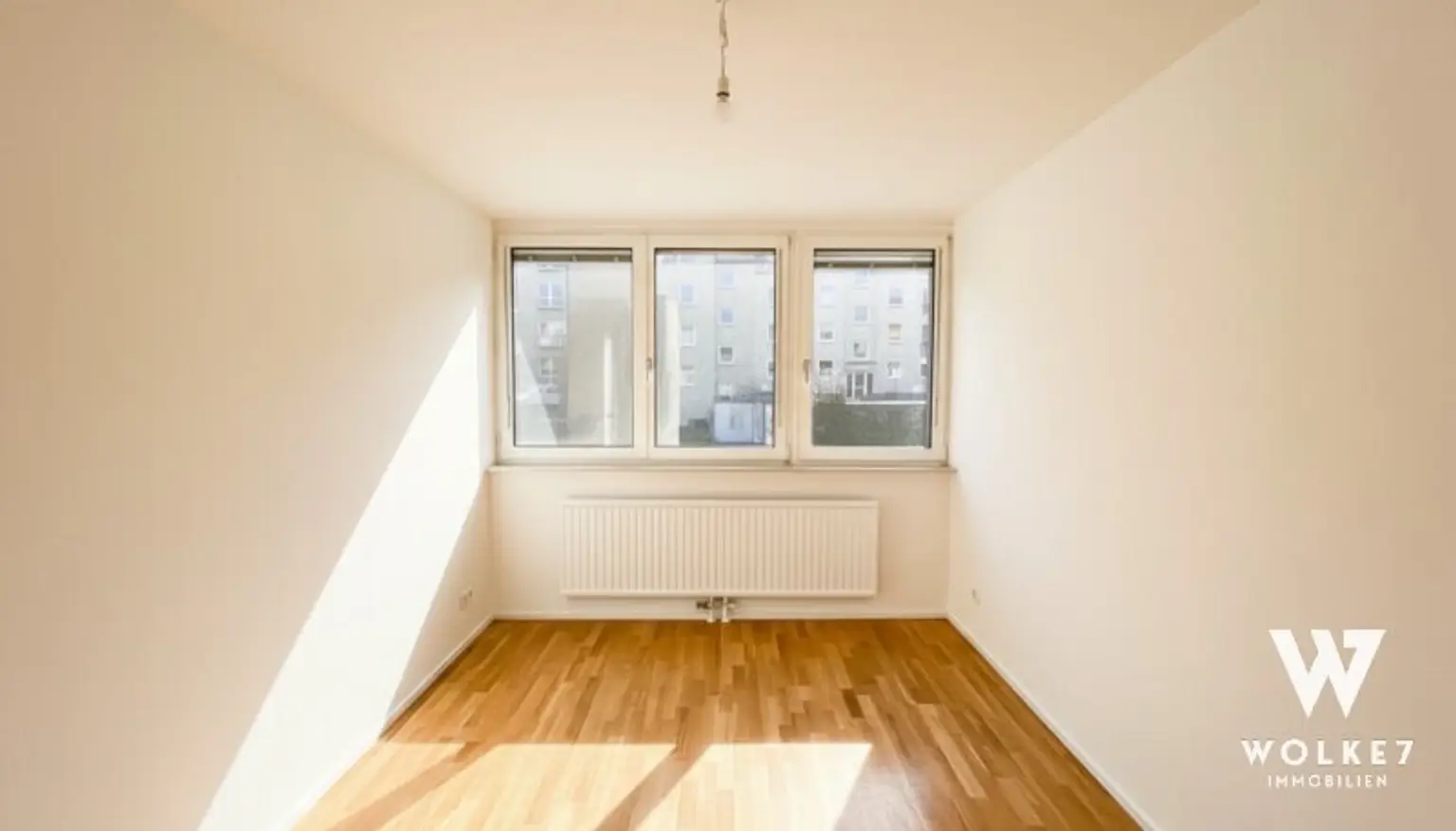 ERSTBEZUG nach SANIERUNG: Stilvolle 4-Zimmer-Neubauwohnung mit luxuriöser Ausstattung und exklusivem Design