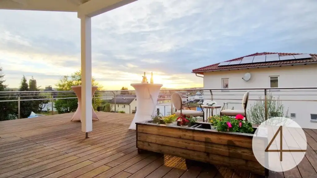 Ihr Freiluft - Wohnzimmer Terrassenvilla der Extraklasse