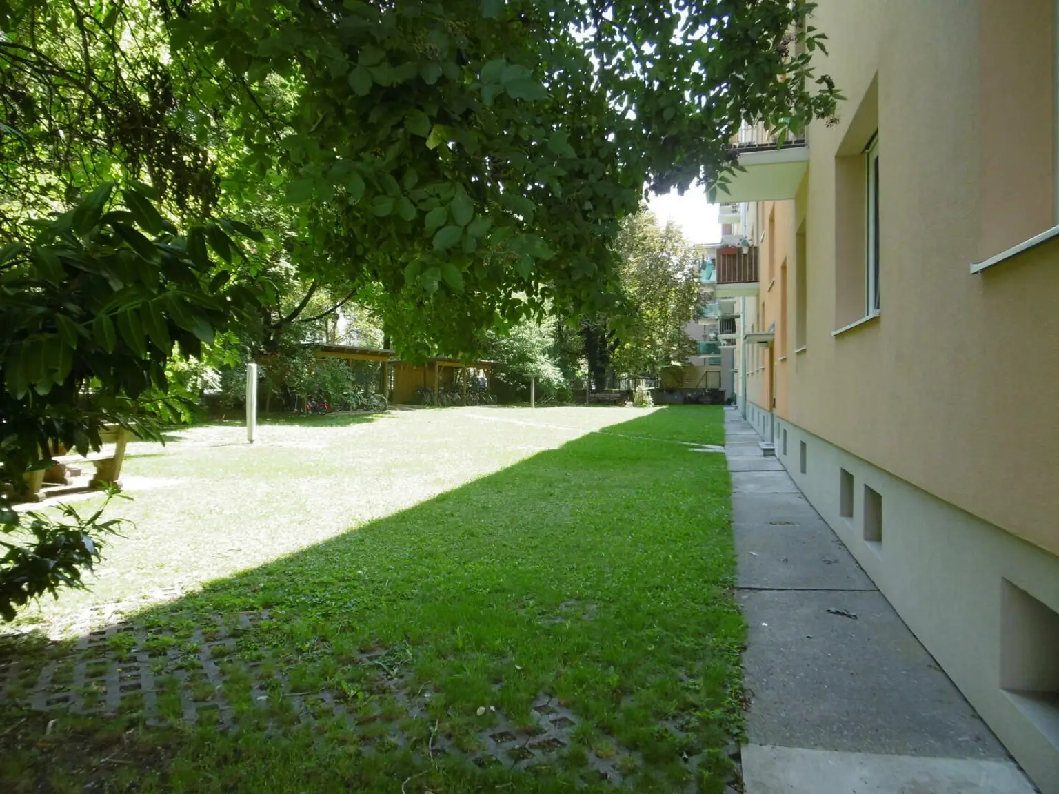 Großzügige, helle 3-Zimmerwohnung in Geidorf, WG-geeignet.