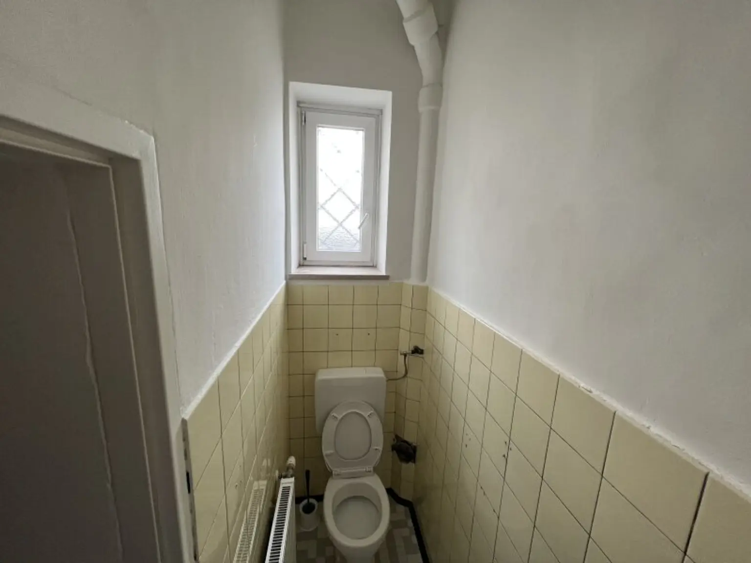 Top sanierte 4-Zimmer-Wohnung in der Neustadt - fußläufig zum Bahnhof und Krankenhaus!