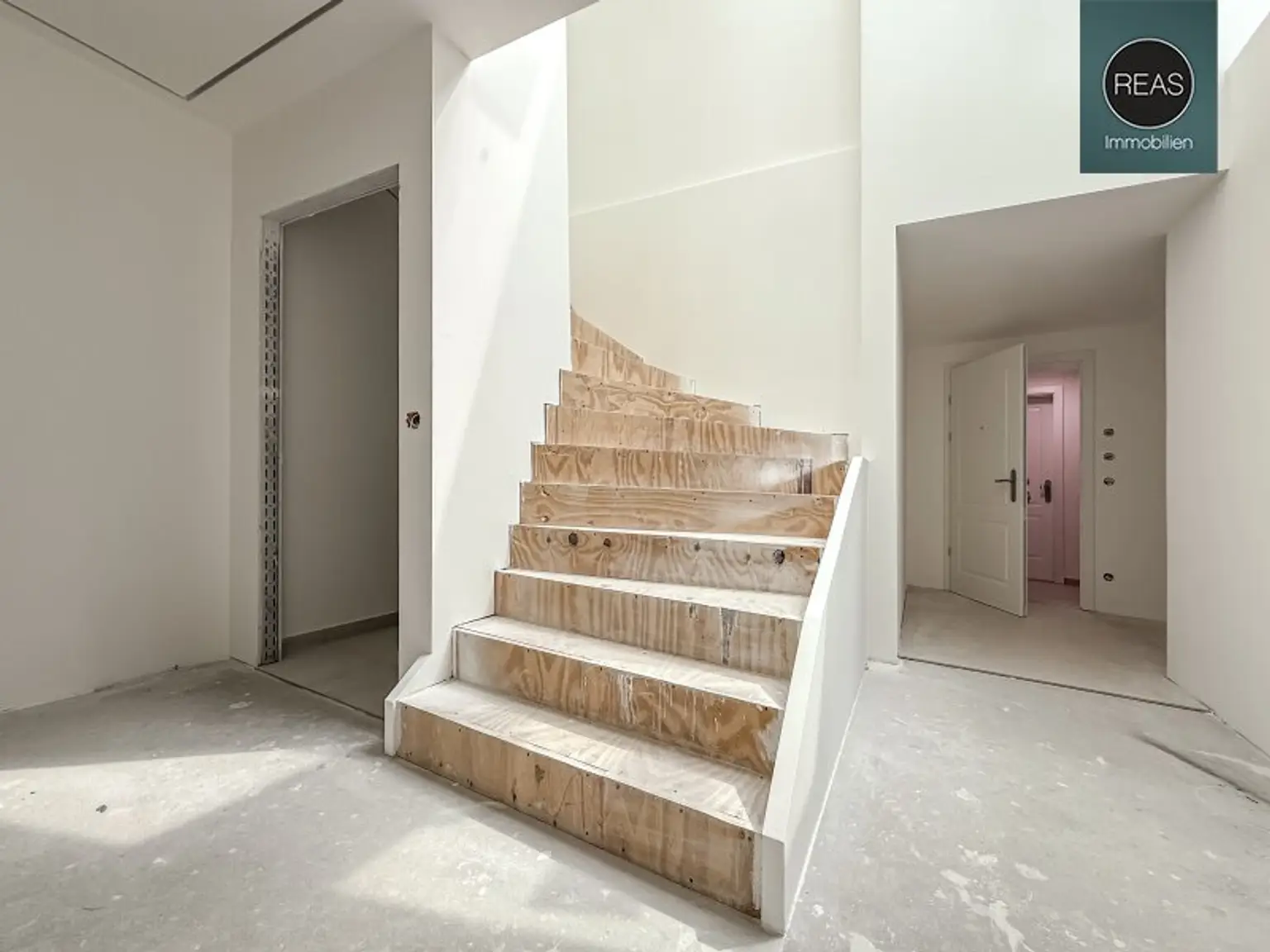 Erstbezug: Atemberaubendes Dachgeschoss - Maisonette - Apartment (klimatisiert) mit 3 Terrassen und hochwertiger Ausstattung im trendigen Ottakring!