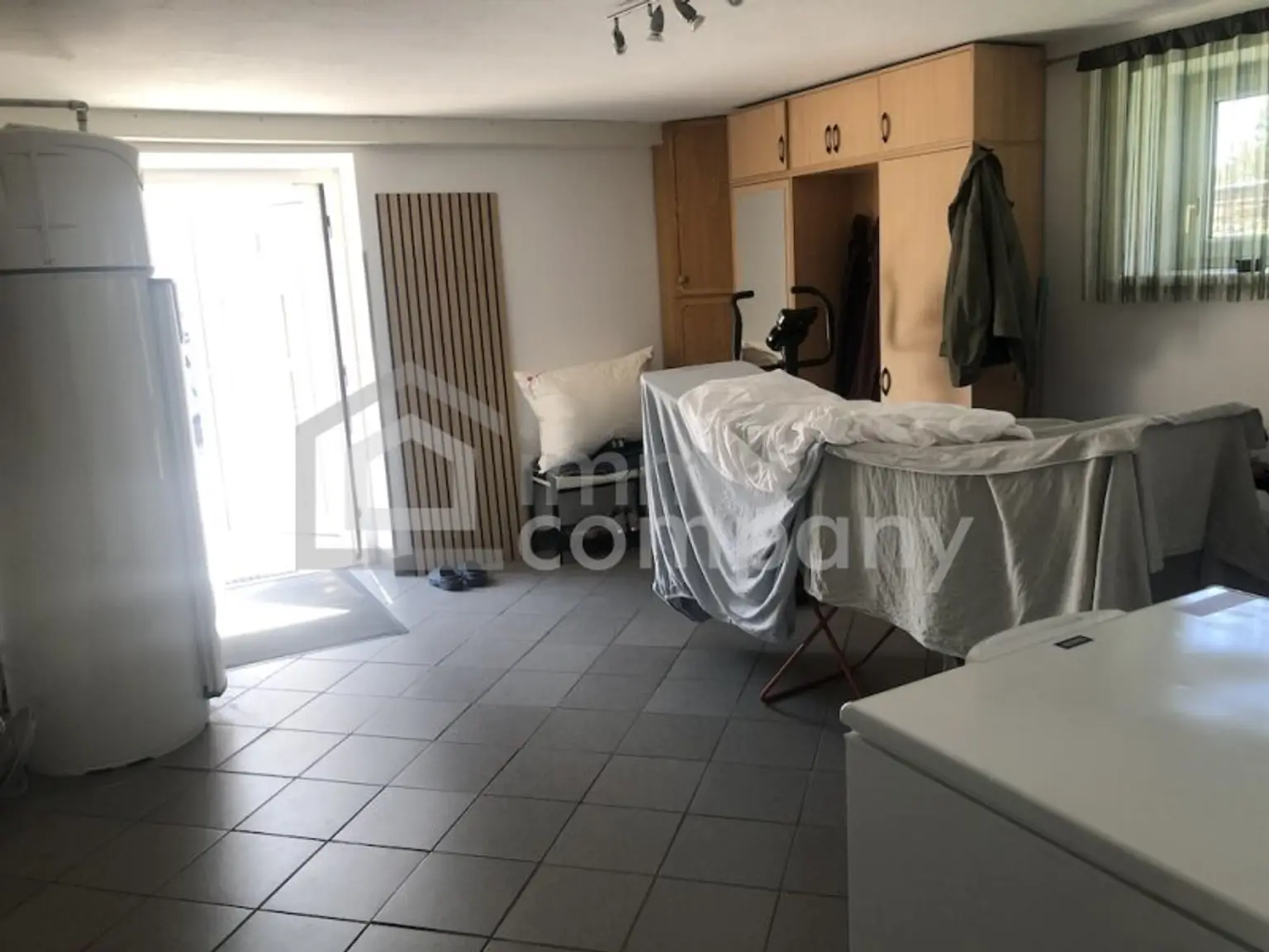 Der Hit für Großfamilien, Autoliebhaber usw. in Jennersdorf