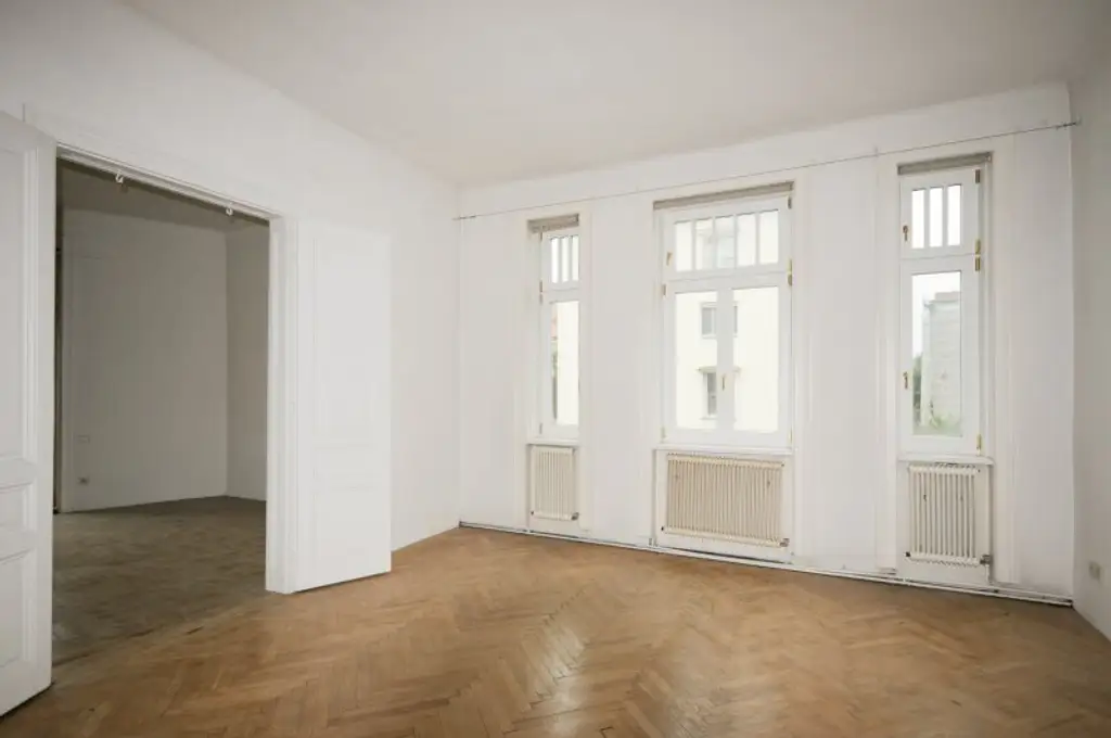 IHR SANIERUNGSPROJEKT - 3-ZIMMER-ALTBAUWOHNUNG MIT TERRASSE