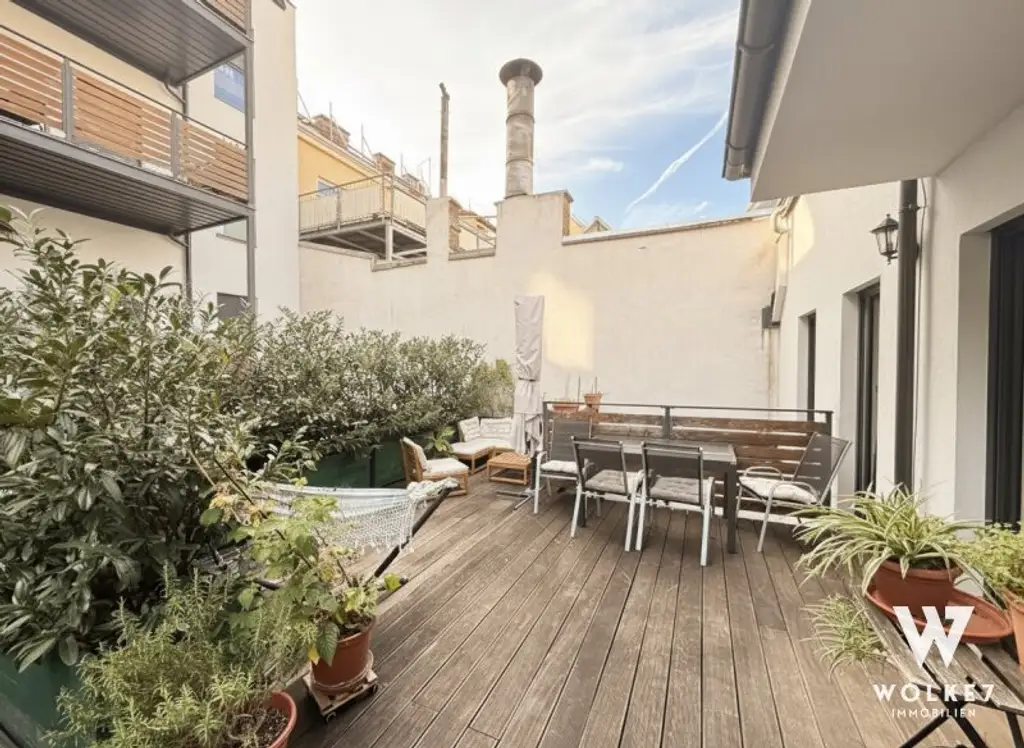 Charmante Maisonette-Wohnung mit Terrasse und Balkon in ruhiger Innenhoflage