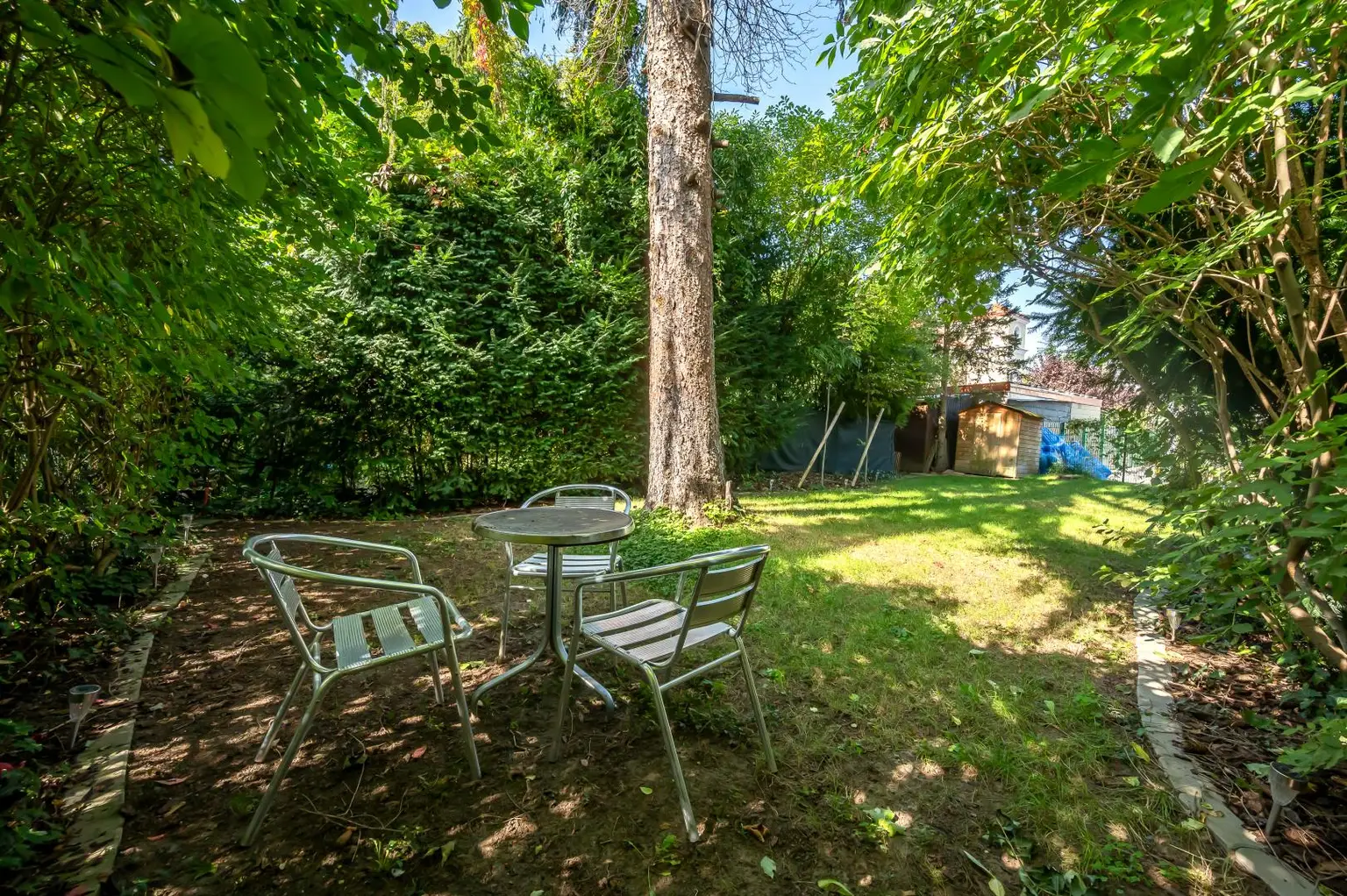 WOHNUNG IN ALTBAU-VILLA | EIGENGARTEN | SANIERUNGSBEDÜRFTIGES JUWEL