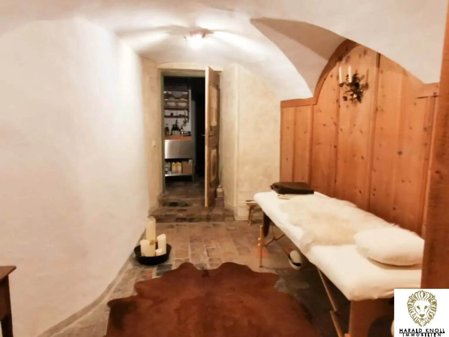 NEU! Reduzierter Preis! Historisches Haus mit zusätzlichen Geschäfts- Büroflächen  aus dem Jahre 1577 am Marktplatz