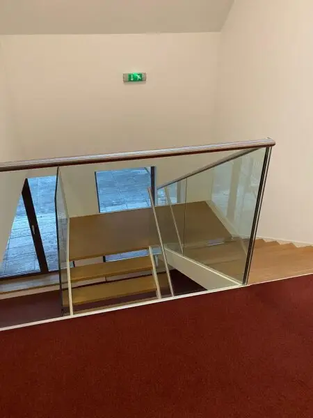 Repräsentative Bürofläche über 2 Etagen an der Landstraße!