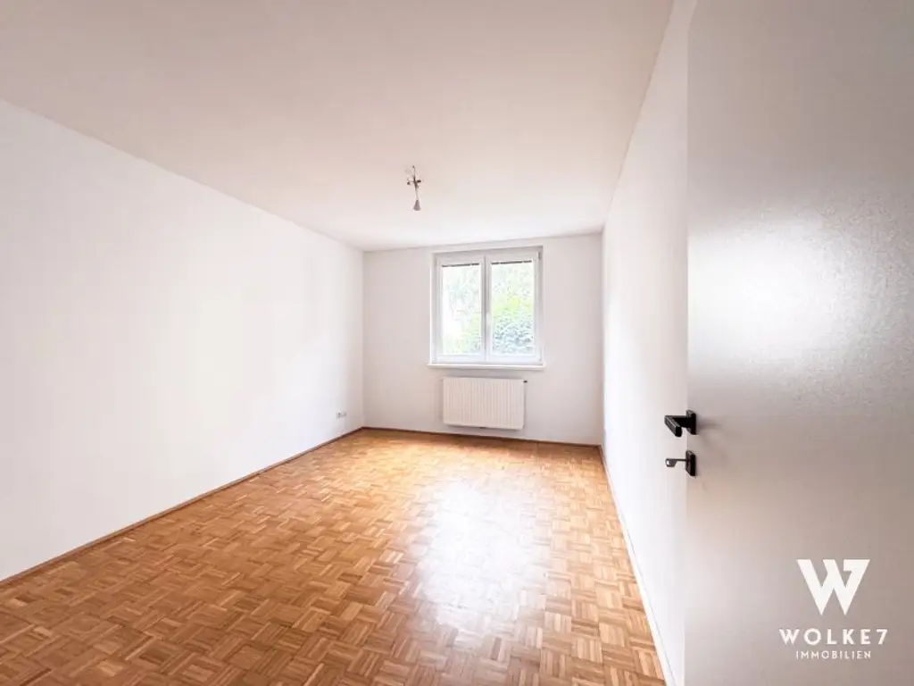 Erstbezug nach Renovierung! 3 Zimmer Wohnung mit Balkon und Lift