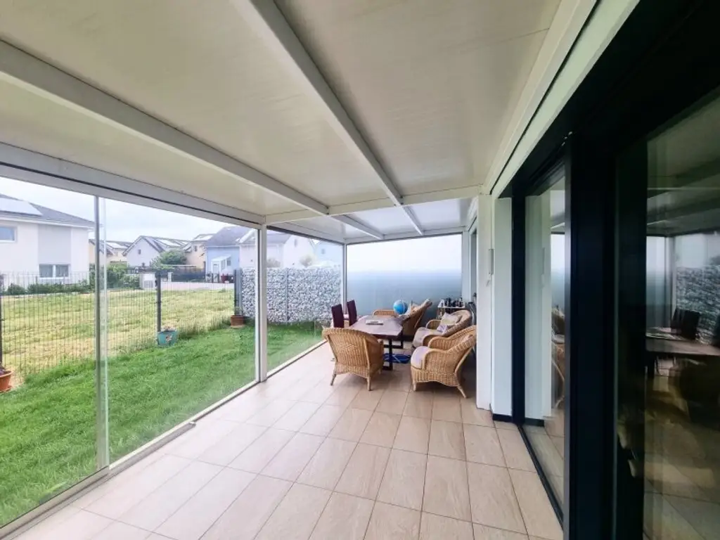 Ruhiges Wohnen vor den Toren Wiens – 6 Zimmer, 2 Bäder, Garten, Wintergarten & zwei Stellplätze