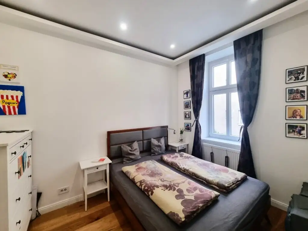 Designerwohnung mit 4 Zimmern und separater Küche – exklusive Altbau-Residenz mit Wiener Charme