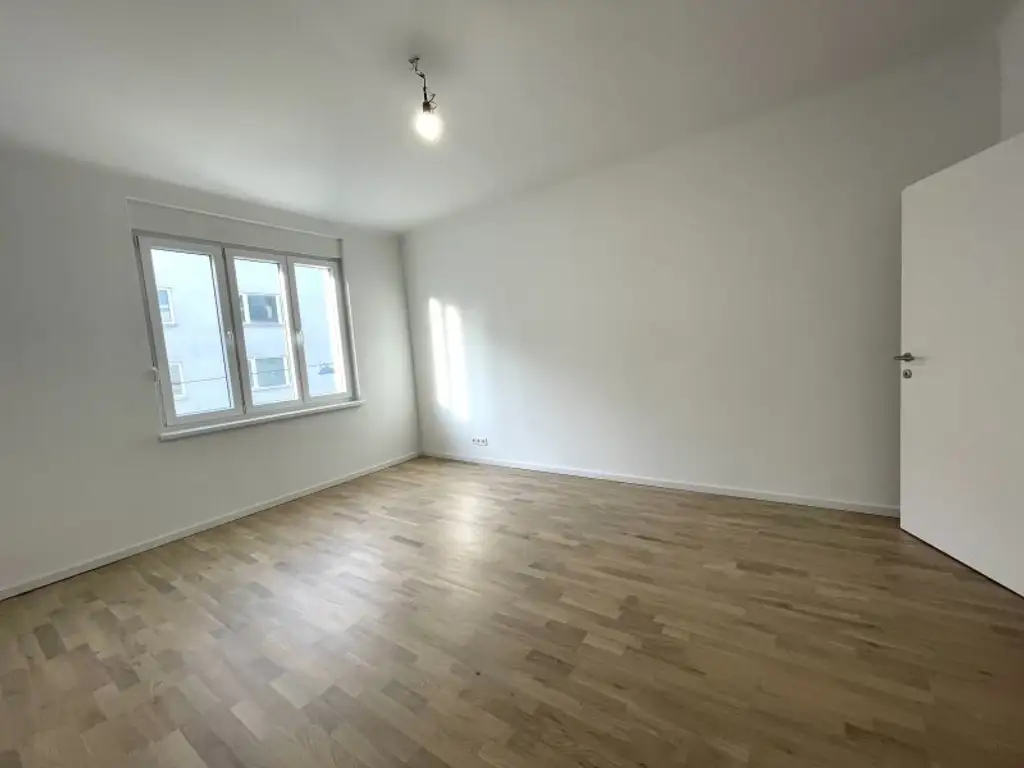 Rarität - Schöne 3-Zimmer-Wohnung mit Balkon und Garten, im 18. Bezirk!