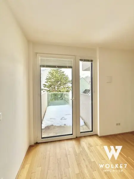 Wunderschöne 2 Zimmer mit 2 Aussenflächen | Ruhig & hell | gut aufgeteilt | U1 Kagraner Platz