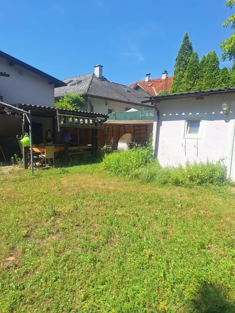 LIEBEVOLL SANIERTER BUNGALOW IN BEGEHRTER WOHNLAGE SAMT HOHER LEBENSQUALITÄT UND GUTER VERKEHRSANBINDUNG