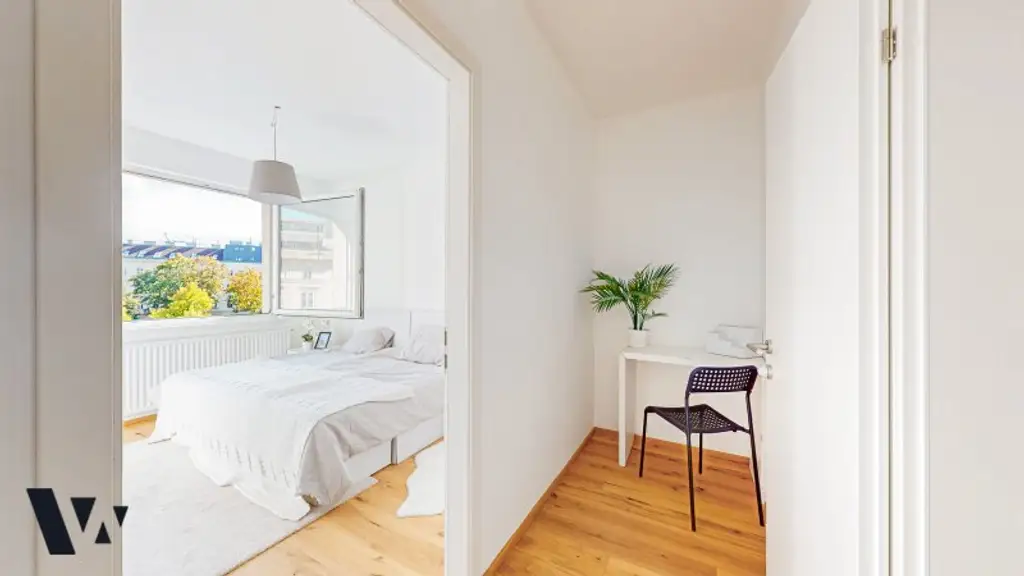 PARKBLICK AM HUNDSTURM | NEU RENOVIERTE 3-ZIMMERWOHNUNG MIT PARKPLATZ
