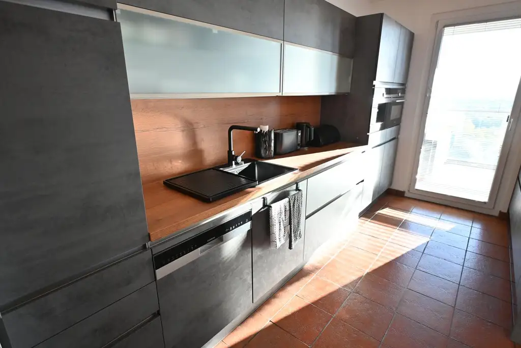 " ++ Wienerberg City ++ Weitblick ++ Panorama-Pool-Nutzung  ++