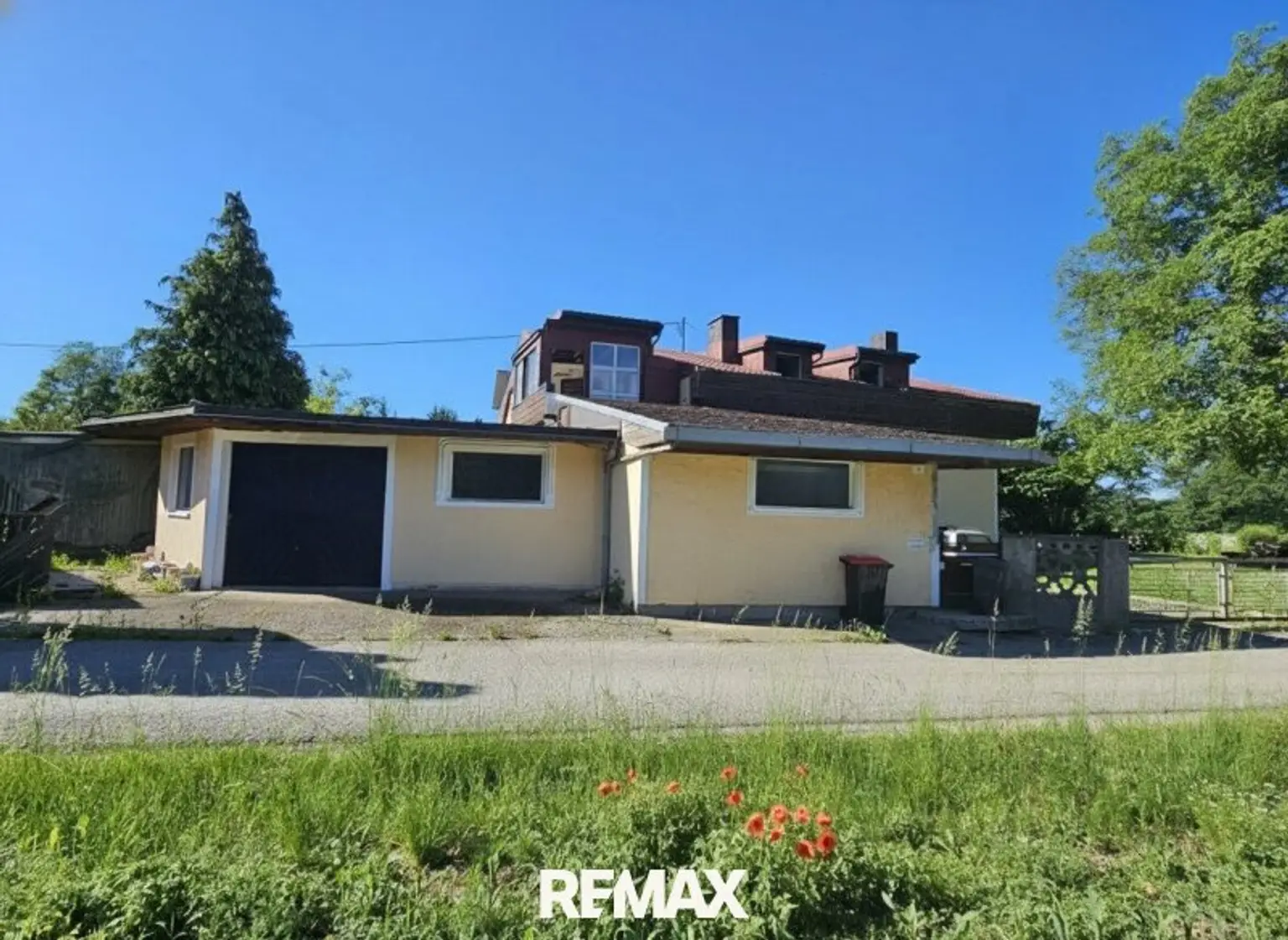 Haus mit Garage
