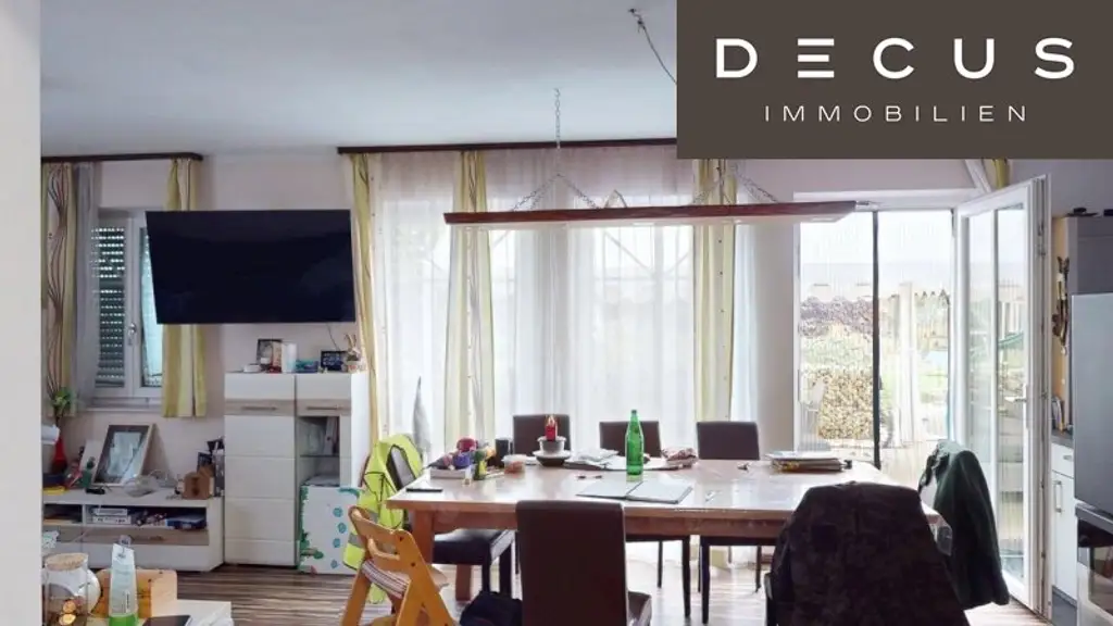 TRAUMHAFTES EINFAMILIENHAUS MIT MIT WOHNKÜCHE, 4 SCHLAFZIMMERN UND GROSSEM GARTEN