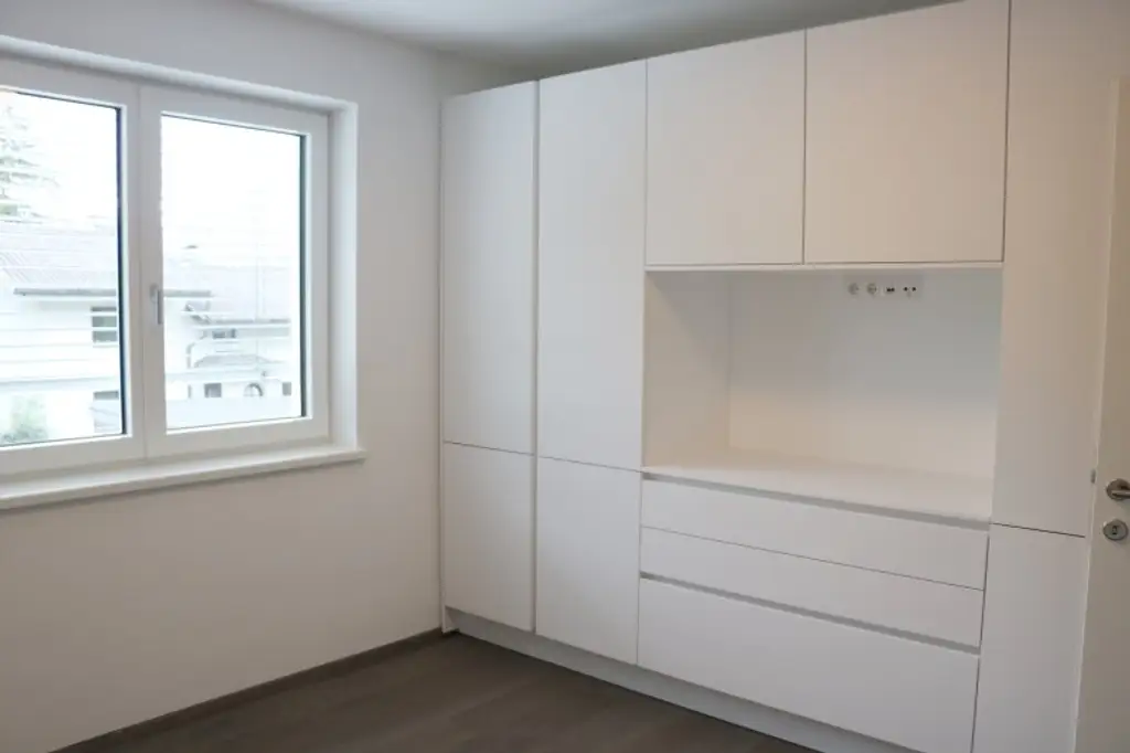 Telfs - Hochwertig - geschmackvoll eingerichtete 2 Zimmerwohnung mit Terrasse und Autoabstellplatz