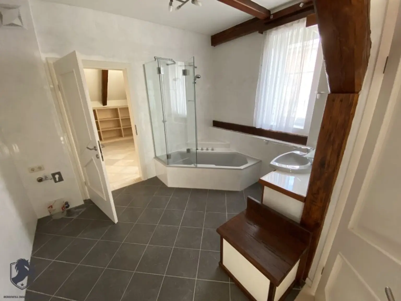 Exklusives Maisonette-Penthouse am Tullner Hauptplatz mit großer Dachterrasse