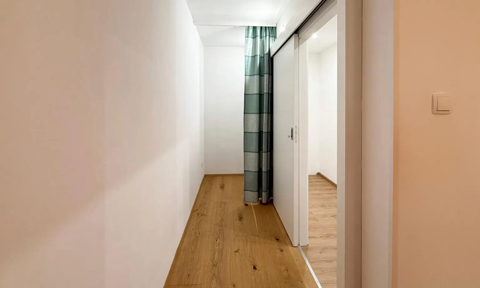 Nähe Mariahilferstraße / Sofort einziehen / 2 Zimmerwohnung