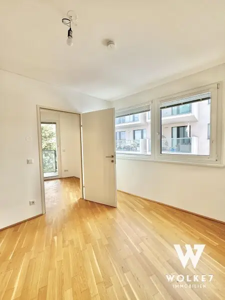 Wunderschöne 2 Zimmer mit 2 Aussenflächen | Ruhig & hell | gut aufgeteilt | U1 Kagraner Platz