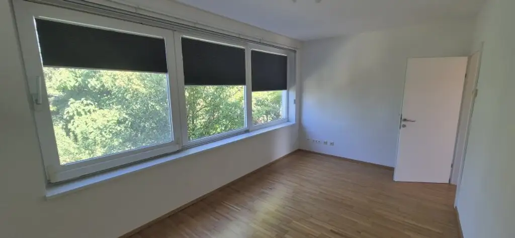 Helles Reihenhaus mit Fernblick und 2 Stellplätzen