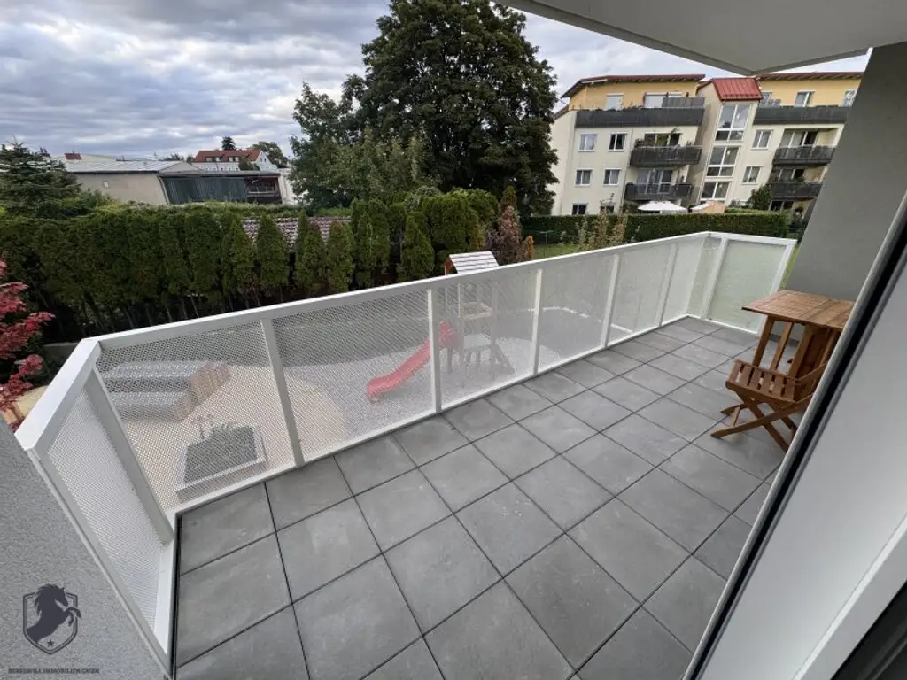 Moderne 3-Zimmer-Wohnung im 1. Stock – Neubau mit Balkon & 2 Parkplätzen