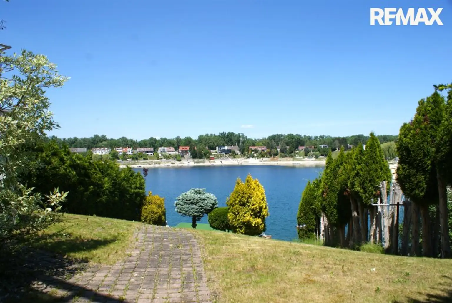200m² Wohnfläche mit privatem Seezugang auf Pachtgrund in Neudörfl!