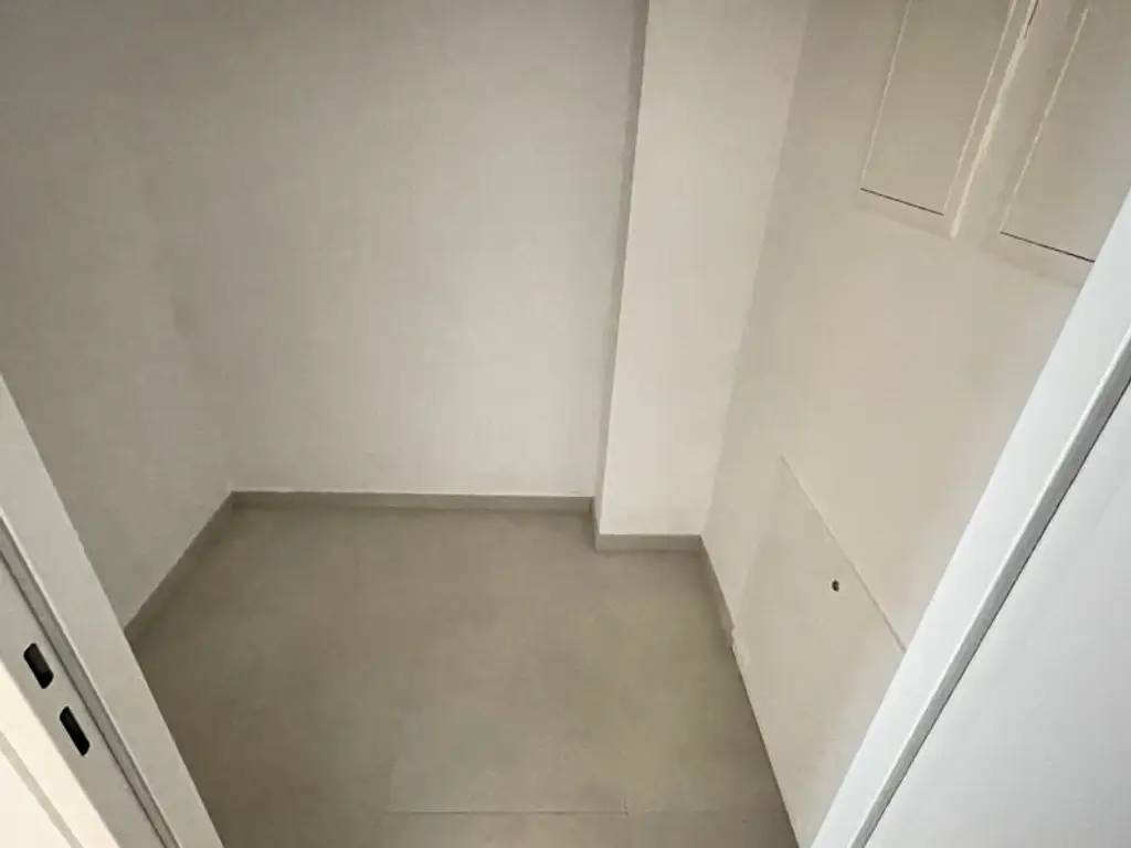***** Belvedereblick: unbefristete 3 Zimmer Neubau mit Loggia ab August zur Vermietung *****