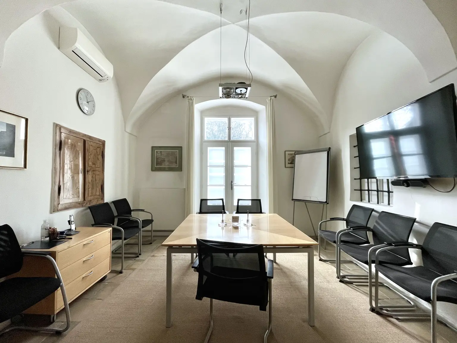 Besprechungszimmer (hofseitig)