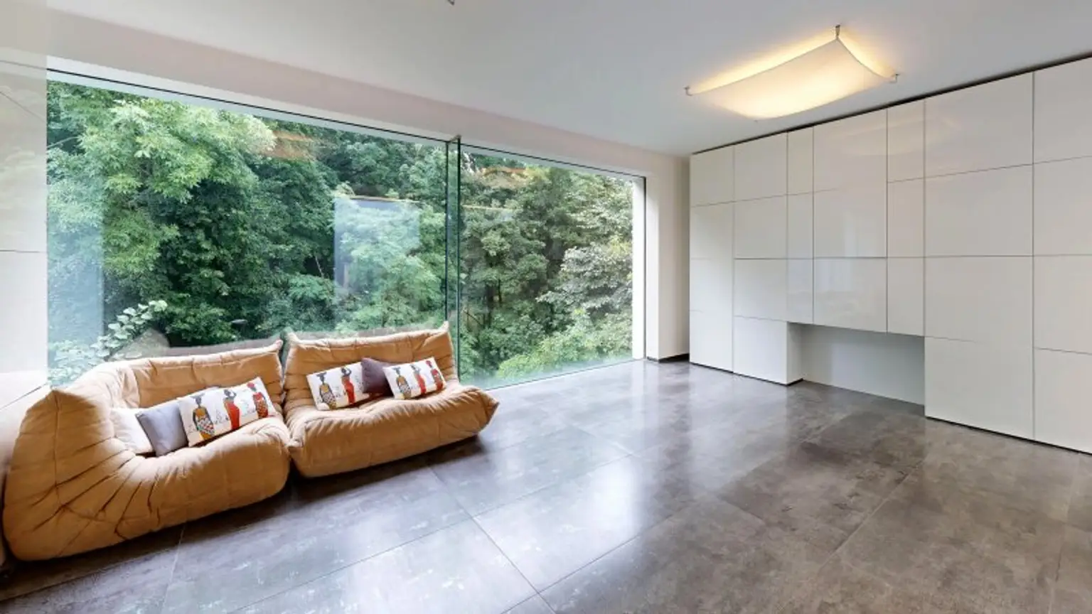 Luxusvilla mit Infinitypool in absoluter Ruhelage in Hinterbrühl – Exklusives Anwesen mit Top-Ausstattung