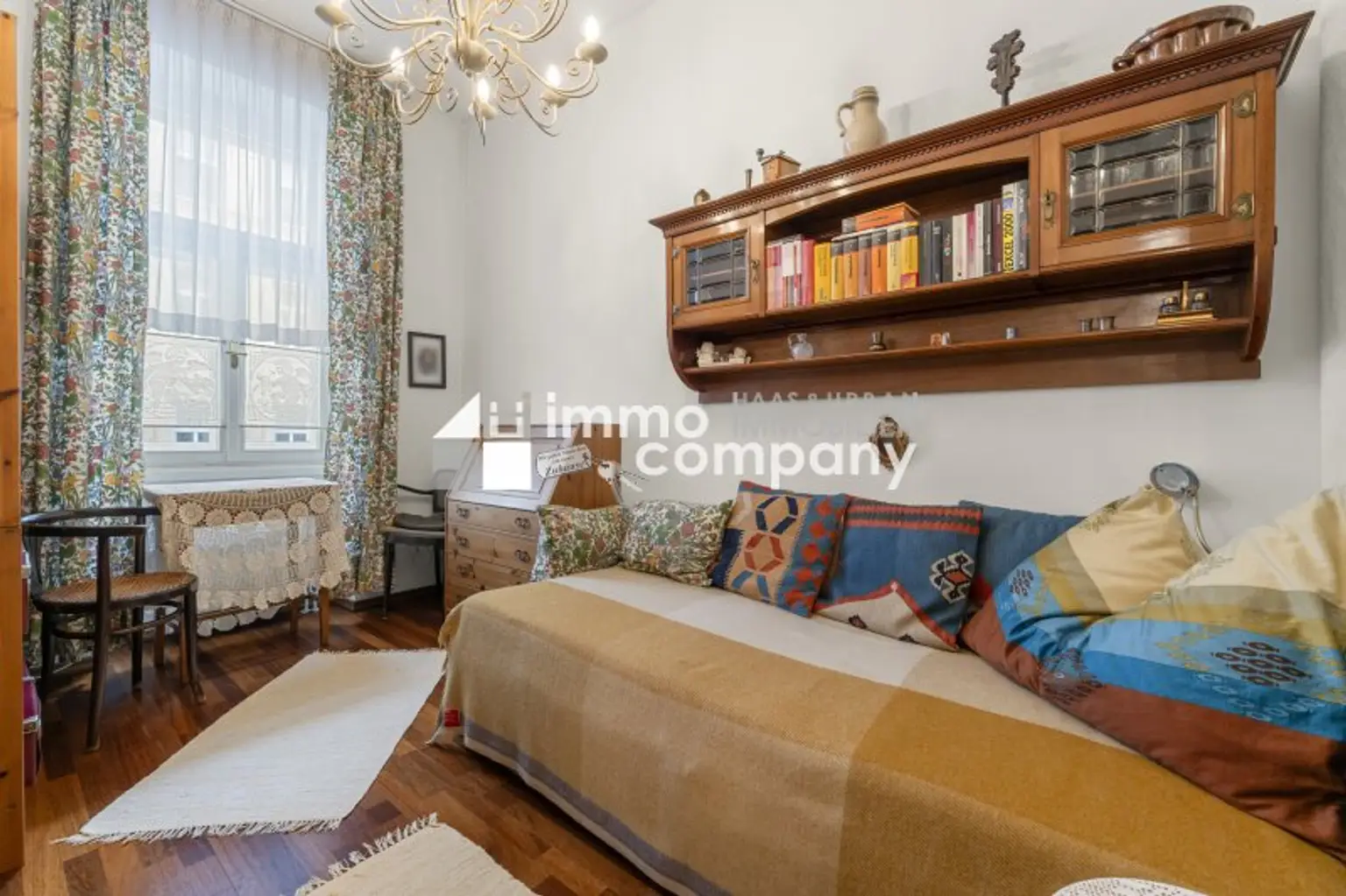 Elegante Altbauwohnung, mit Charakter