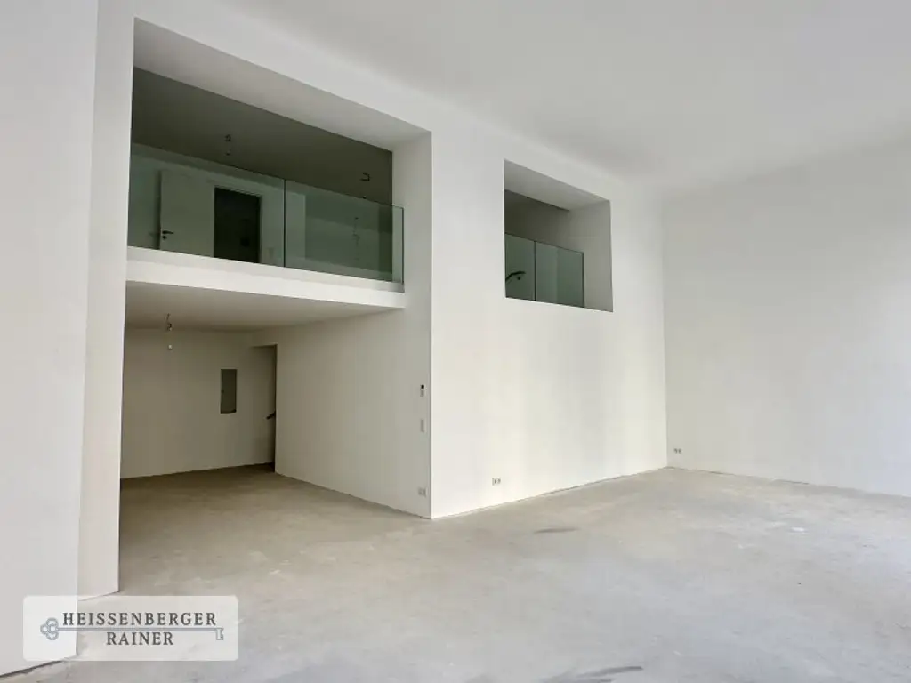 BOUTIQUE RETAIL SPACE /// BESTLAGE IM SERVITENVIERTEL