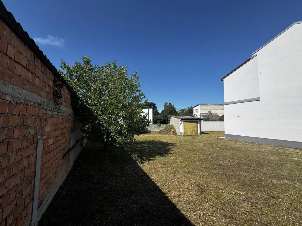 Perfektes Anlageobjekt mit 4 Wohneinheiten + 370 m² Garten in Wr. Neustadt! ausgezeichnete Vermietbarkeit!