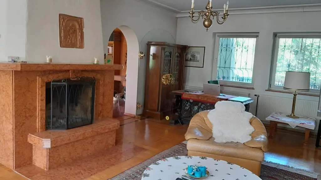 EINFAMILIENHAUS MIT ZWEITWOHNSITZWIDMUNG