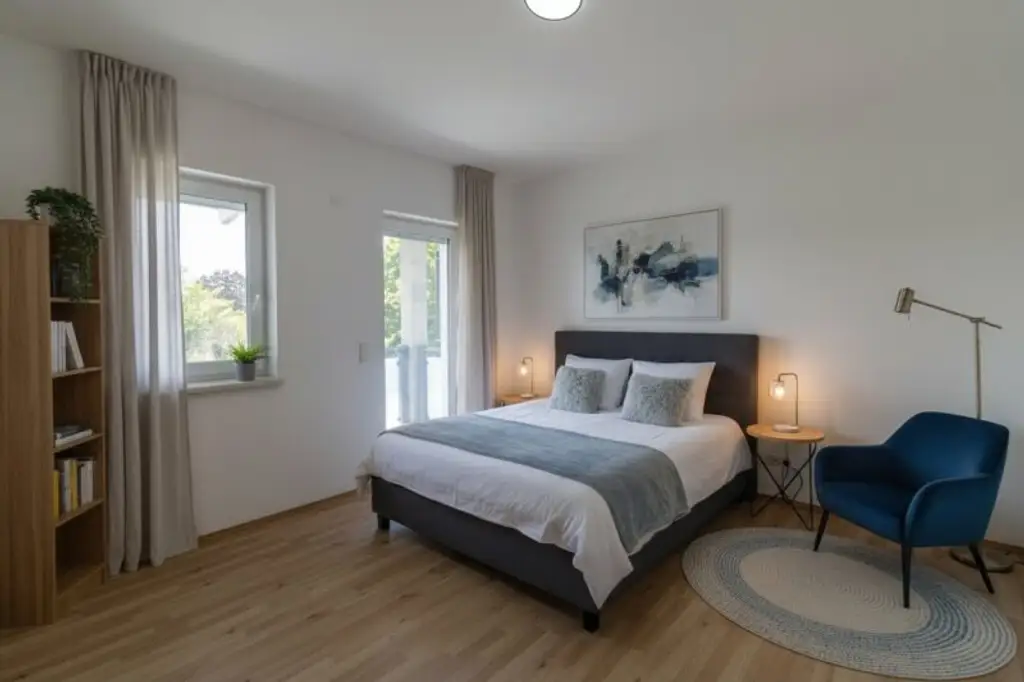 NEU & EXKLUSIV: Ihr Traumhaus in Seyring – Erstbezug mit Gartenparadies & 6 Zimmern! * 👉 Jetzt besichtigen & verlieben