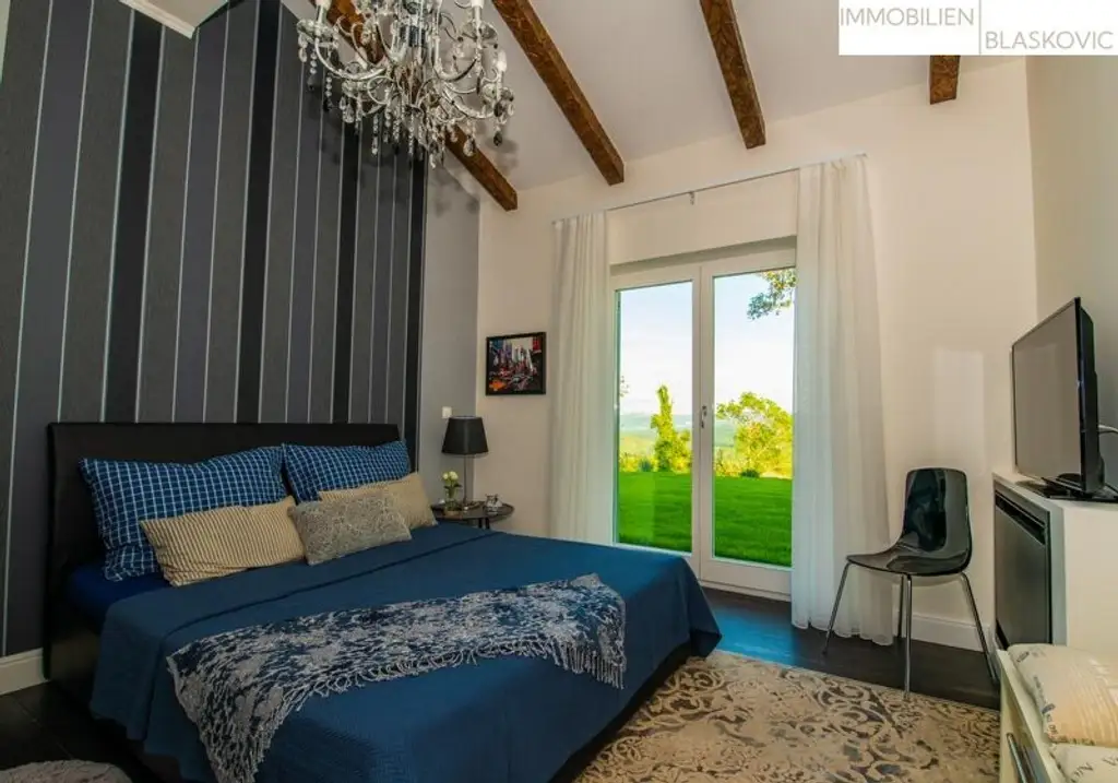 Charmante Villa im Grünen mit fabelhafter Aussicht in die Natur