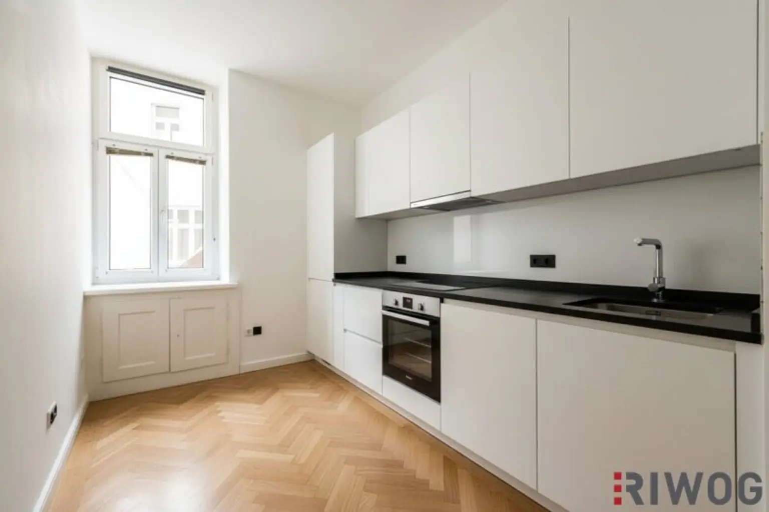 Altbauwohnung mit Innenhof-Loggia und Potenzial zur 4-Zimmer-Wohnung | Ideal auch zur WG-Nutzung | Nähe U4/U6, Währinger Park, Donaukanal