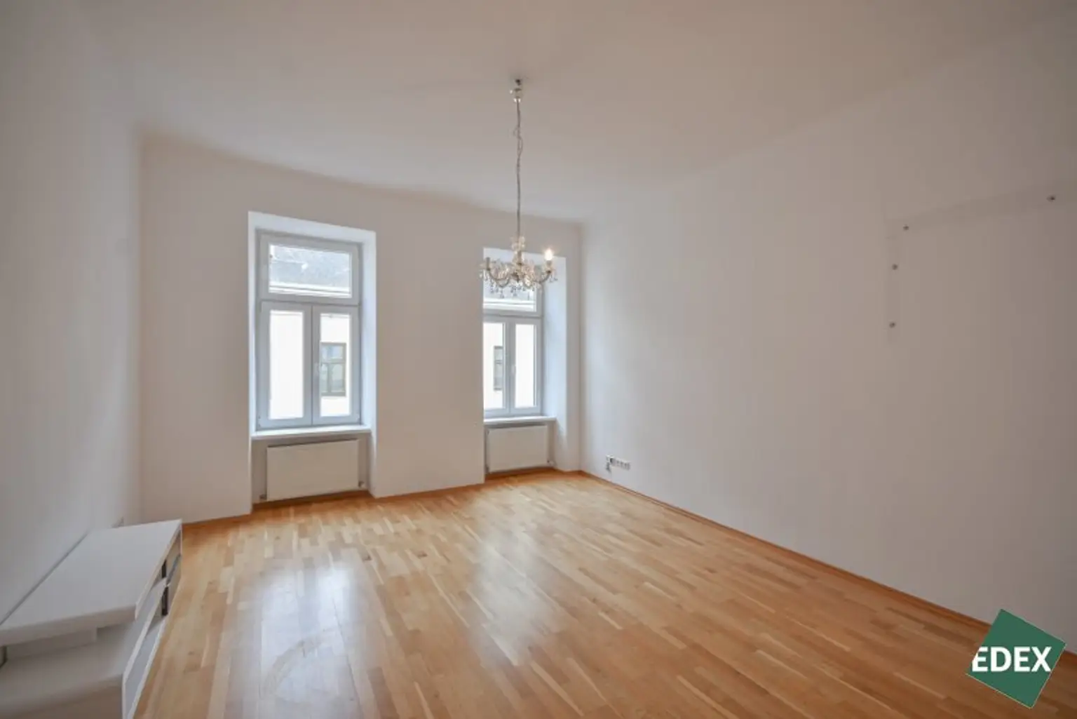 Charmante 5-Zimmer-Altbauwohnung nahe dem Schubertpark