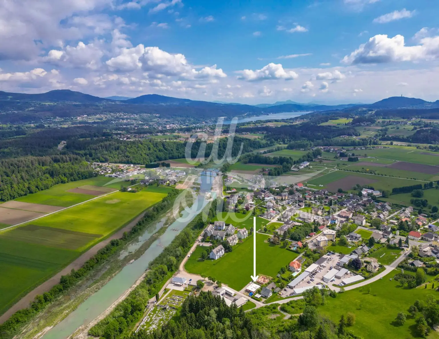 *Neubau* Bungalow mit Garten, Terrasse & Ausblick (belagsfertig) - Nähe Velden