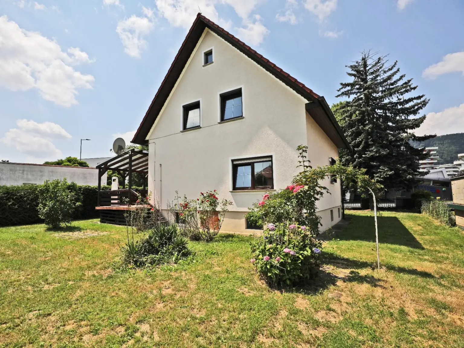 Haus auf Mietkaufvariante - Schönes ebenes Grundstück - 135m2 Wfl. - Vollkeller mit Garage - große Terrasse