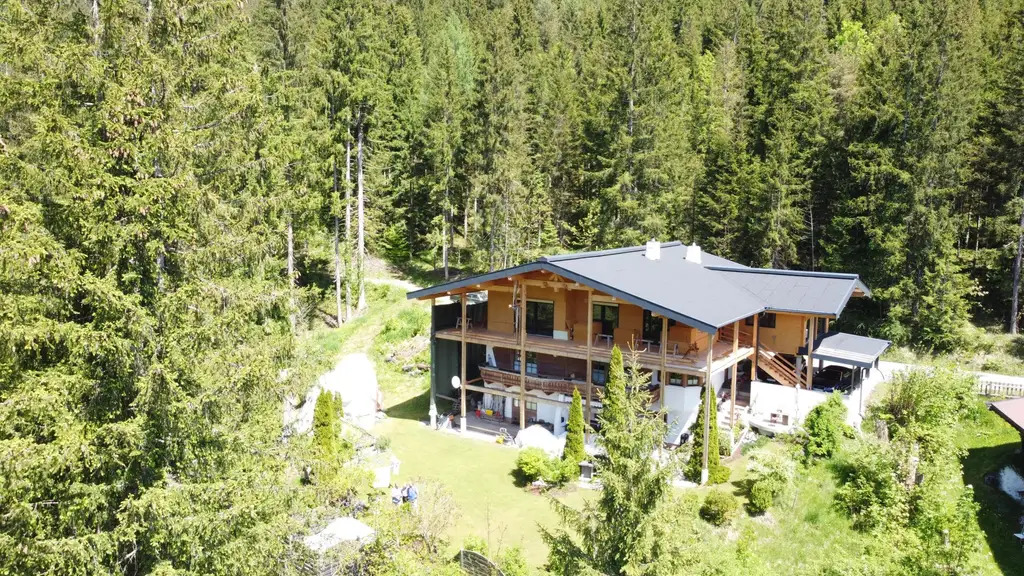 Schnäppchen- 4450Euro pro qm!!! Notverkauf eines Tirolerhauses an einem Kraftplatz mit Gebirgsblick am Waldrand!