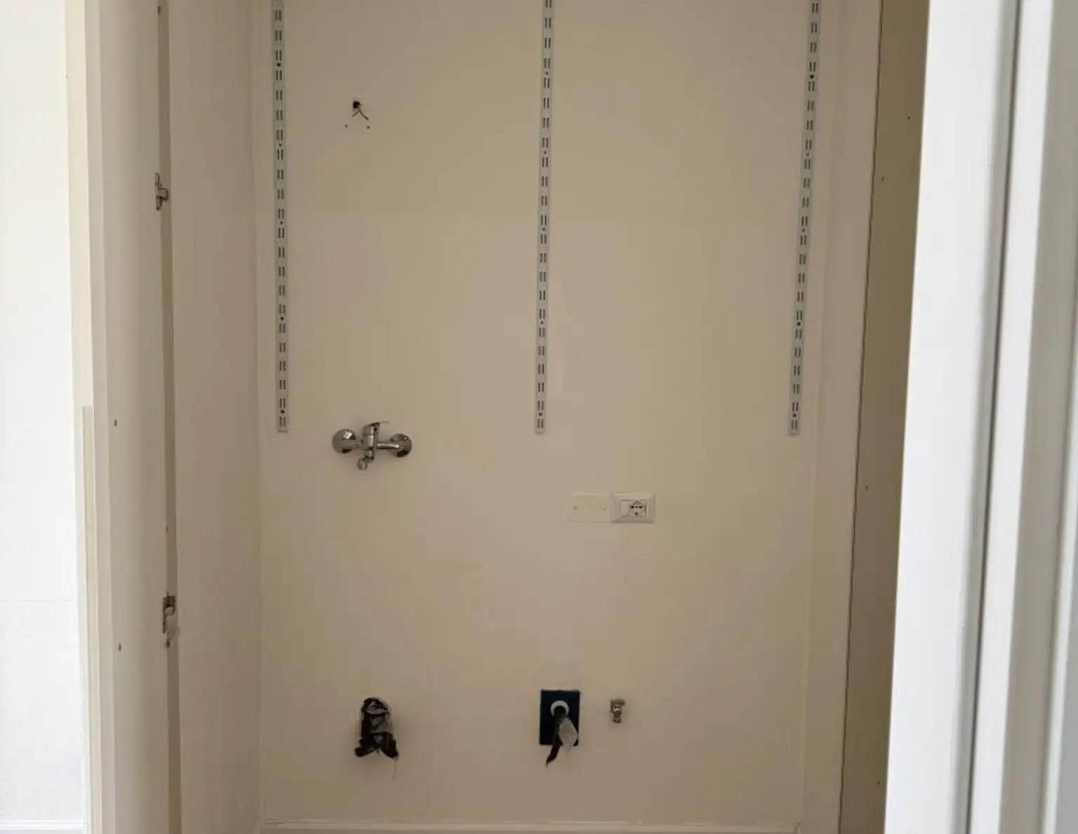 EXKLUSIVE 2-ZIMMER-WOHNUNG IN PÖRTSCHACH AM WÖRTHERSEE - ERSTBEZUG, 2 TERRASSEN & PARKPLATZ INKLUSIVE