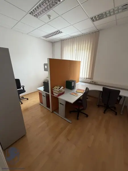 Bürogebäude nahe Haubiversum – Arbeiten mit Ötscherblick