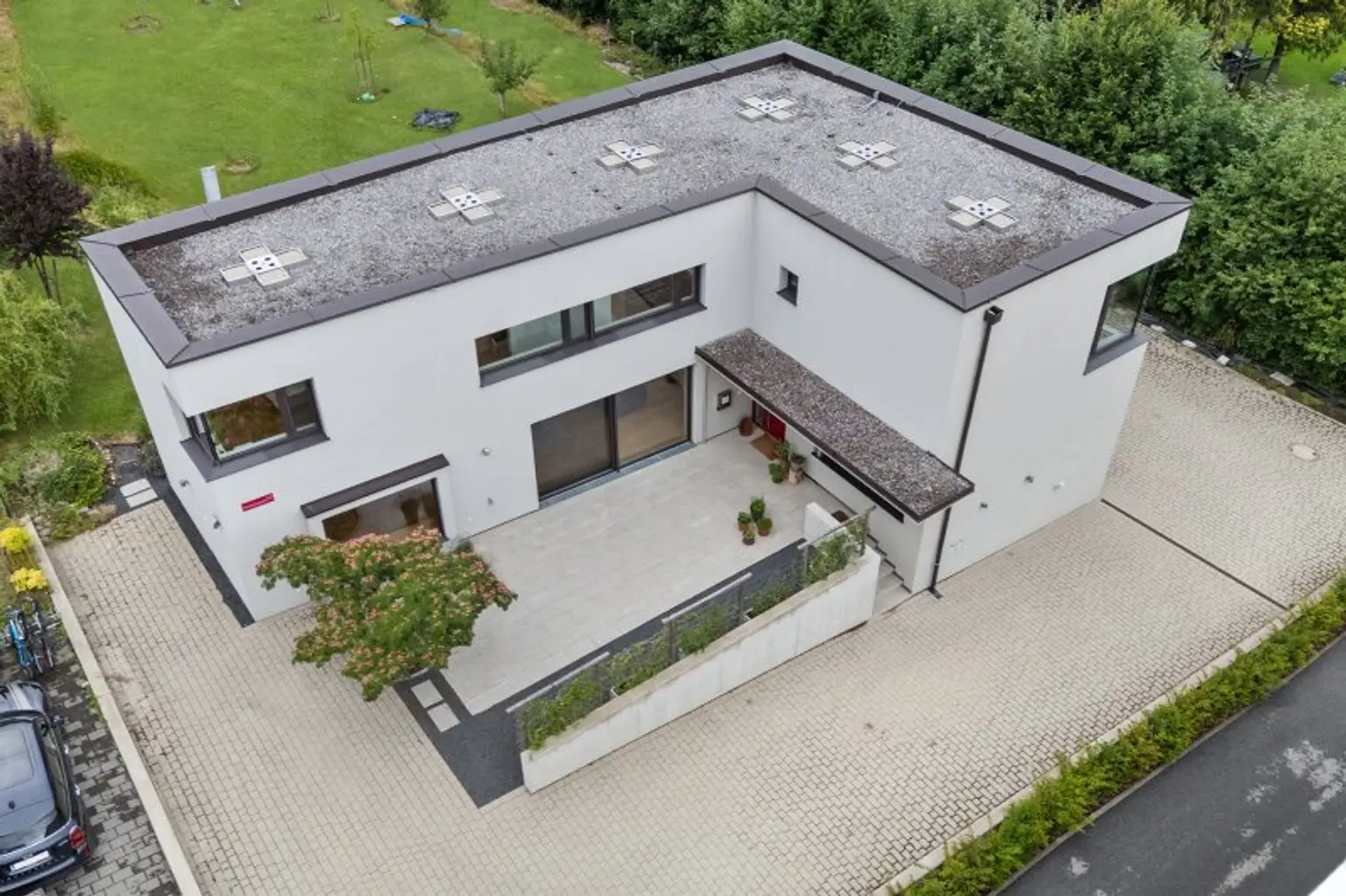 Exklusives Einfamilienhaus mit Blick auf das Sacré Coeur in Pressbaum